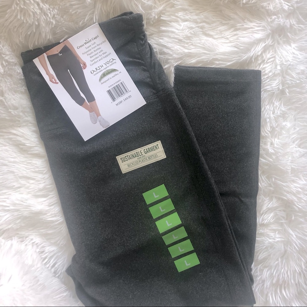 Earth Yoga Organic Clothing Cross Waist Capri in Large size.